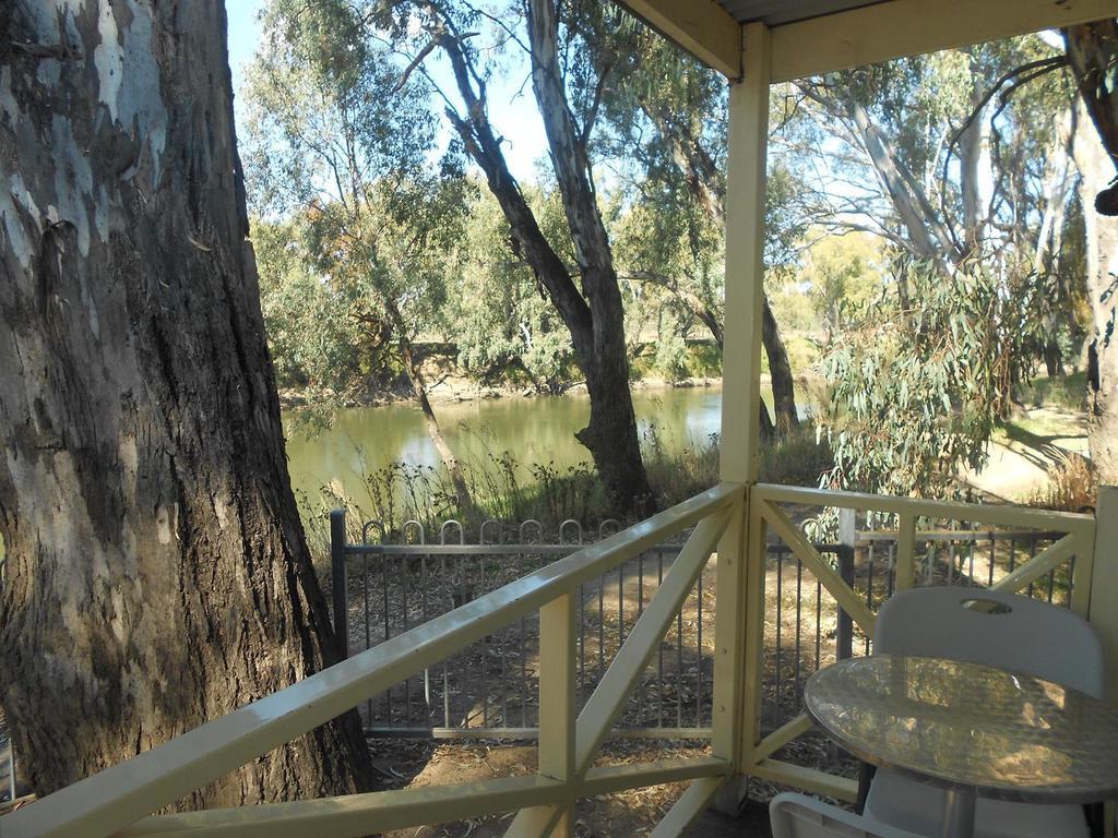 Wagga Wagga Beach Caravan Park Hotel Room photo